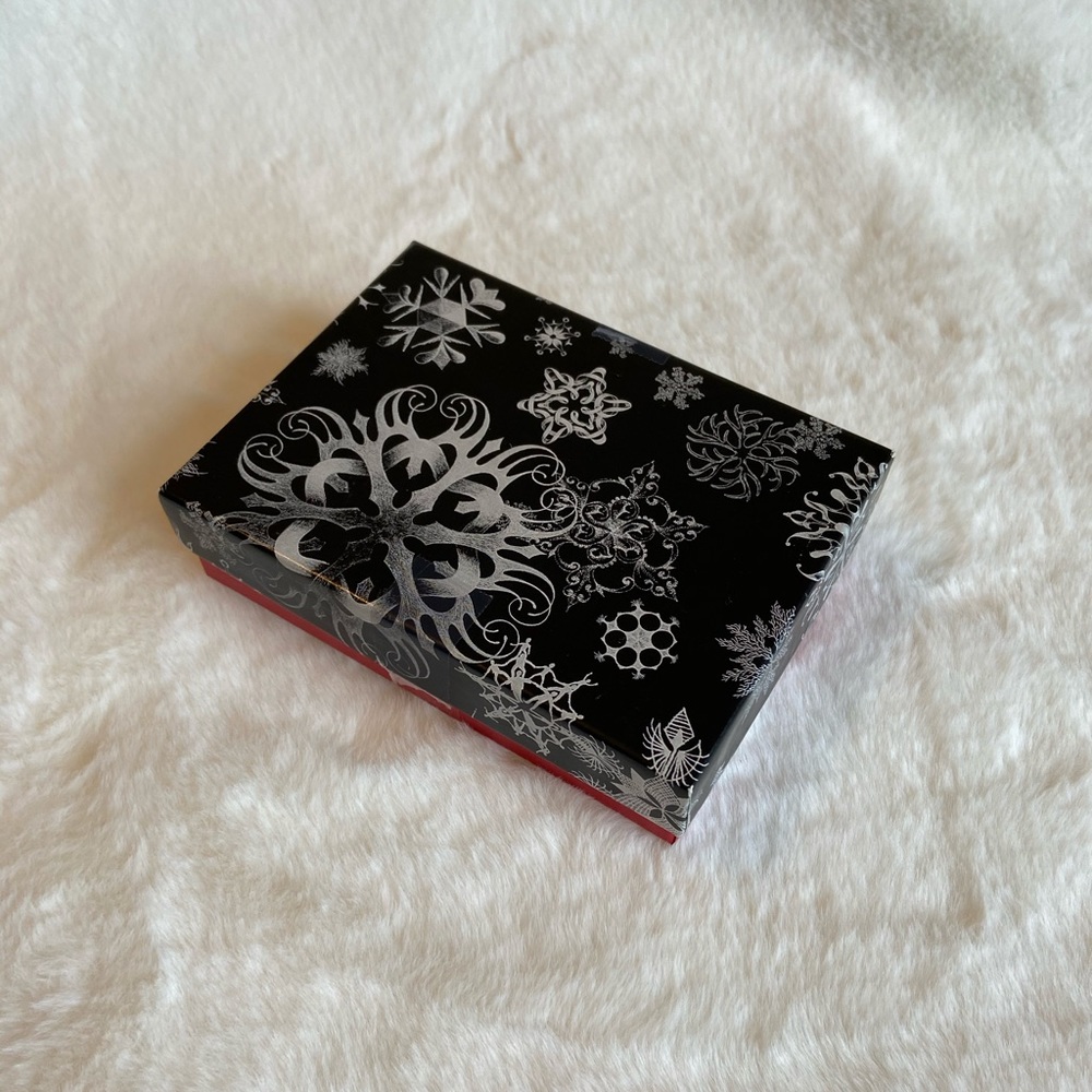 Swarovski Crystal Queen Pocket Mirror - Picture 9 of 9